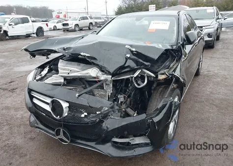 2016 Mercedes-Benz C 300 4Matic из США, поврежденный, VIN WDDWF4KB5GR125571